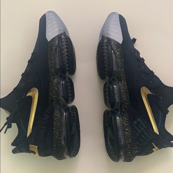 Lebron 16 Low - Picture 5 of 7